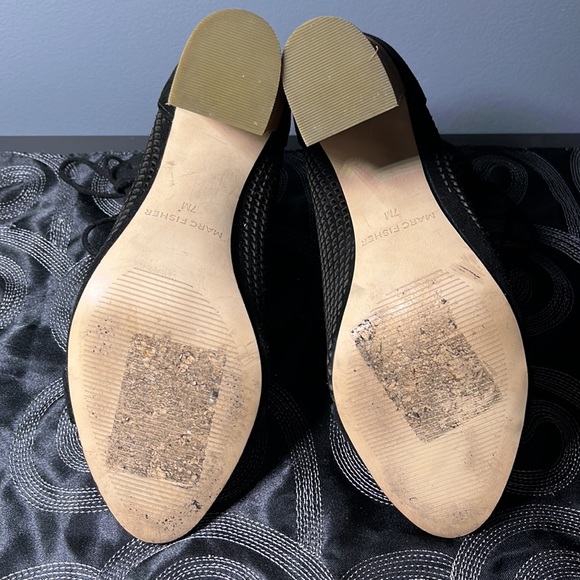 MARC FISHER Shaini Perforated Lace-up Bootie - Picture 4 of 4